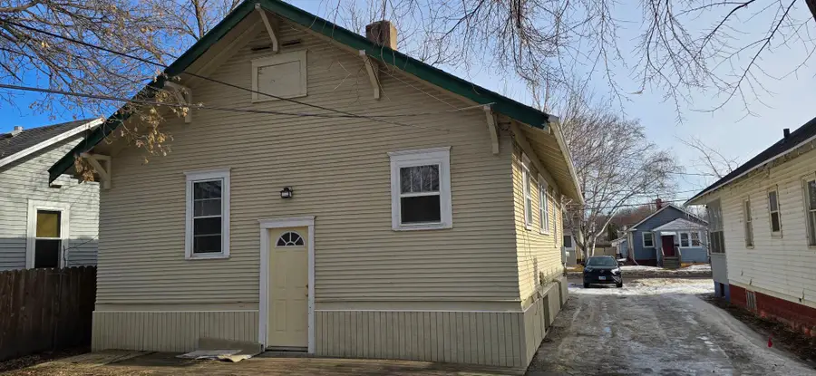 714 Oak Street N, Fargo, ND 58102 - #3