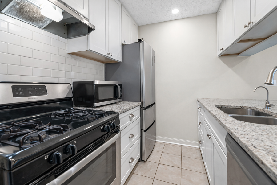 6016 Golden Valley Road, Golden Valley, MN 55422 - #2