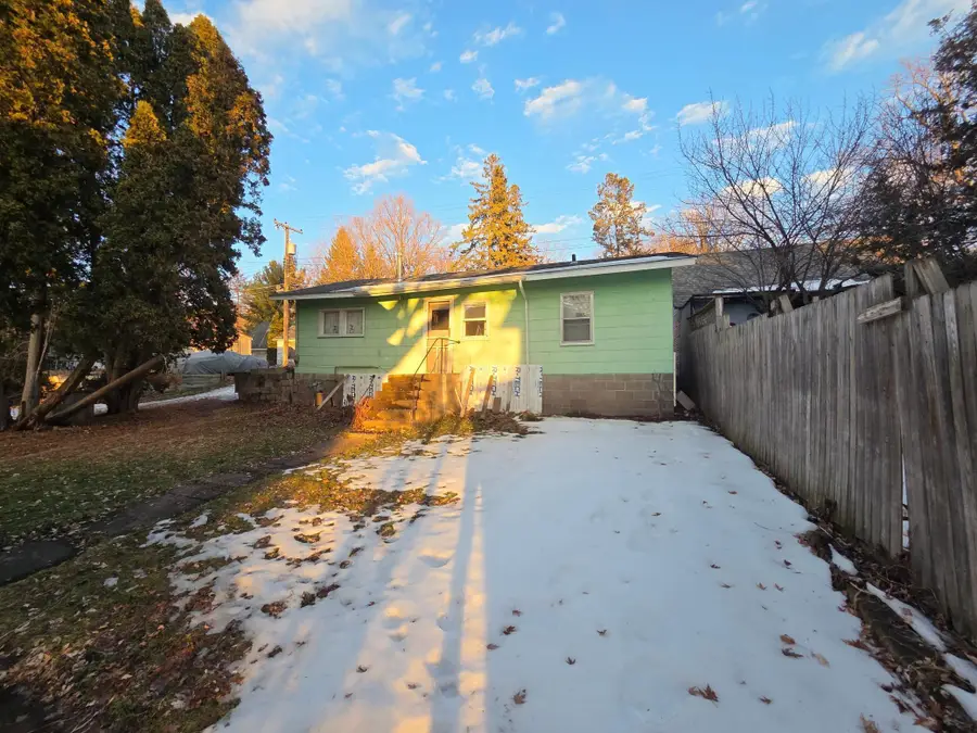 220 N Washington Street, Saint Croix Falls, WI 54024 - #3