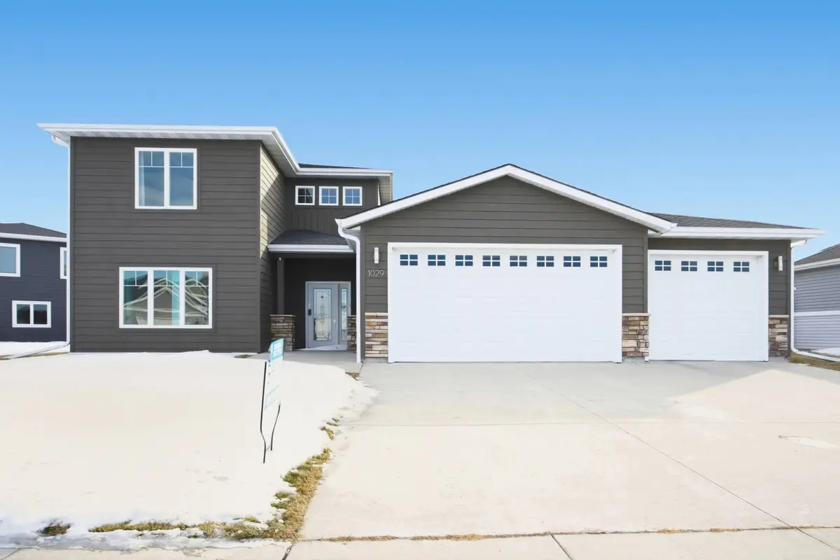 1029 44th Avenue S, Moorhead, MN 56560 - #1