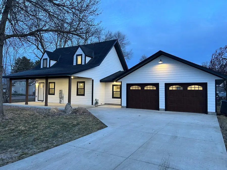 309 Central Avenue S, Geneva, MN 56035 - #2