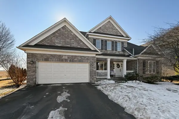 623 Carver Bluffs Parkway, Carver, MN 55315