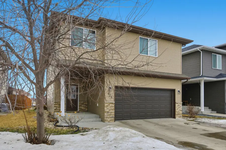 923 42nd Avenue W, West Fargo, ND 58078 - #2