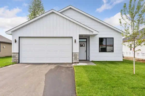 721 Margaret Lane Ne, Isanti, MN 55040