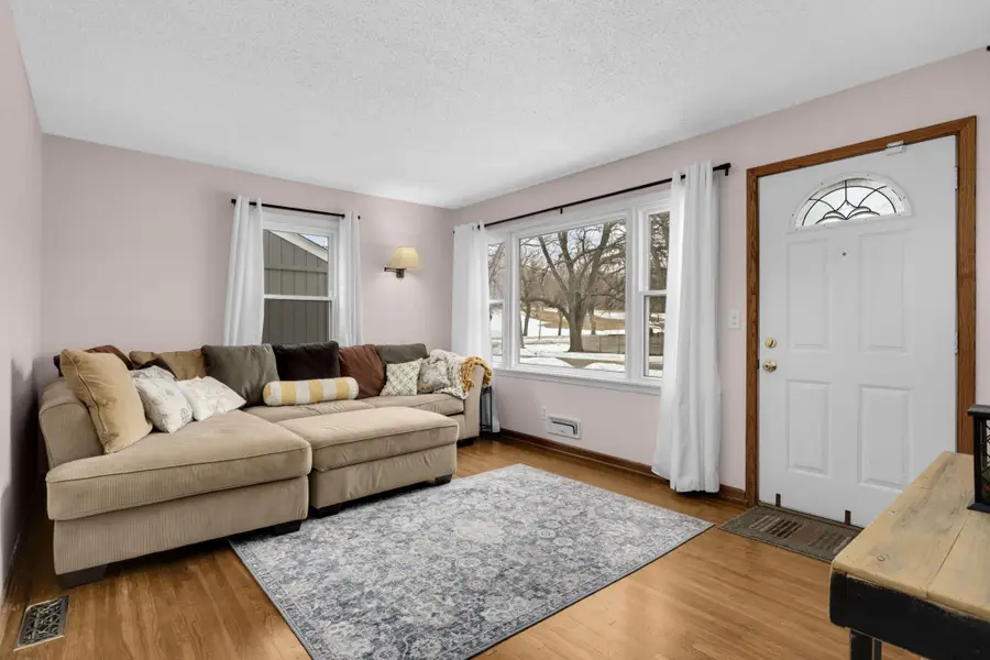 2751 York Avenue N, Robbinsdale, MN 55422 - #2