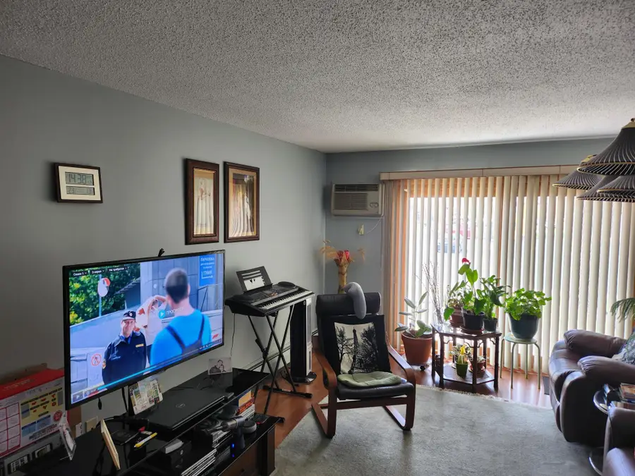 2800 Hillsboro Avenue N #111, New Hope, MN 55427 - #2