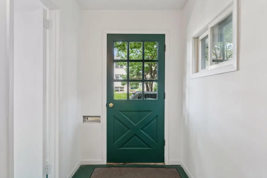 2933 30th Avenue S, Minneapolis, MN 55406 - #2