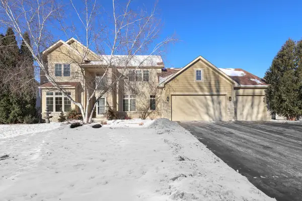 2890 Cougar Path, Prior Lake, MN 55372
