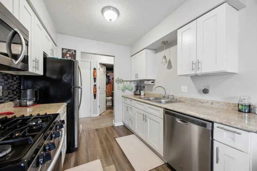 2816 79th Avenue N, Brooklyn Park, MN 55444 - #3