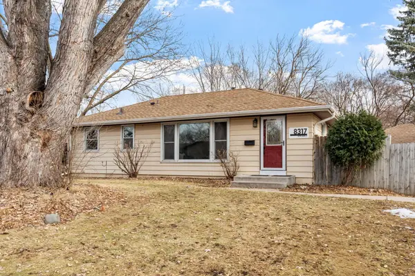 8317 15th Avenue S, Bloomington, MN 55425