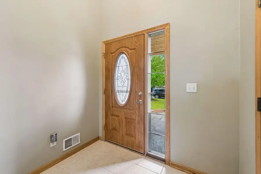 937 S Cedar Street, Belle Plaine, MN 56011 - #3