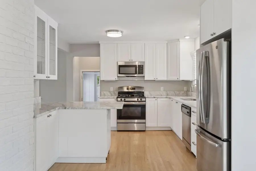 2423 Mount View Avenue, Minneapolis, MN 55405 - #2