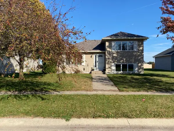 517 Elliot Drive Se, Grand Meadow, MN 55936