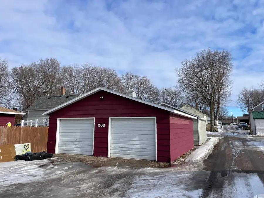 208 E 5th Street, Redwood Falls, MN 56283 - #3
