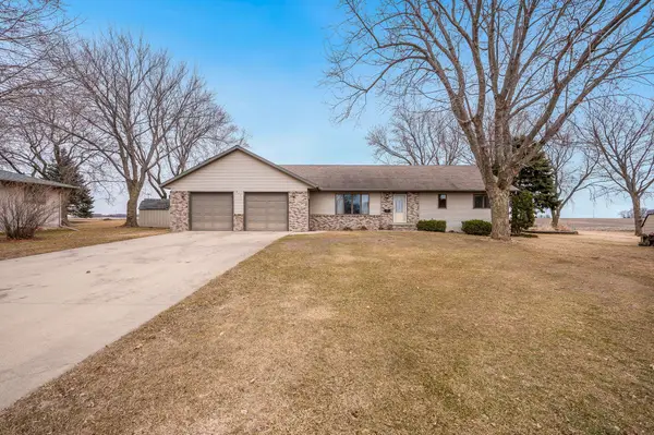 811 Burton Lane, Fairmont, MN 56031