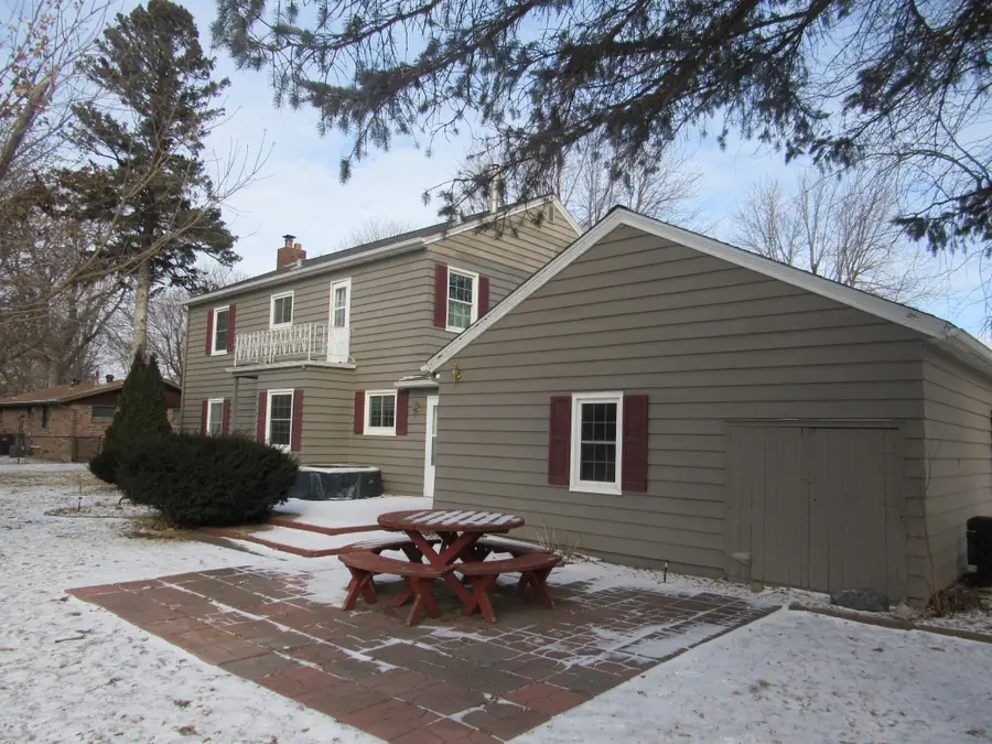 405 Clary Street W, Worthington, MN 56187 - #3