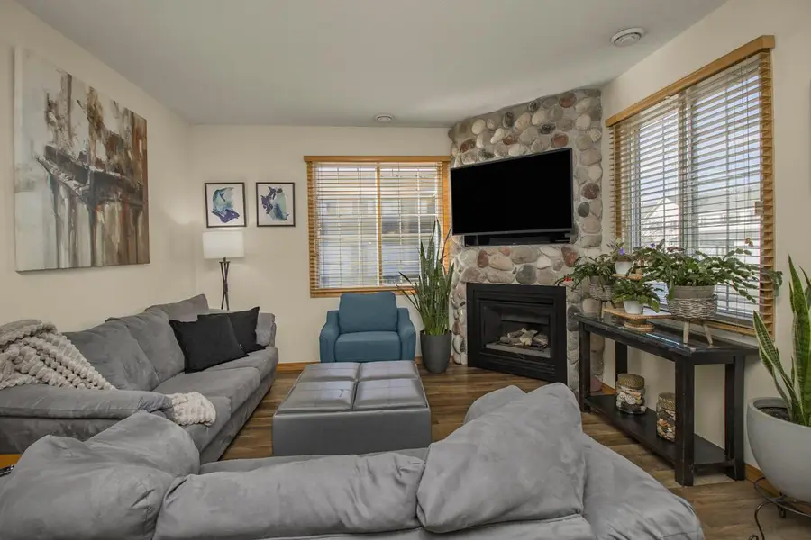 2066 Mockingbird Avenue, Shakopee, MN 55379 - #2