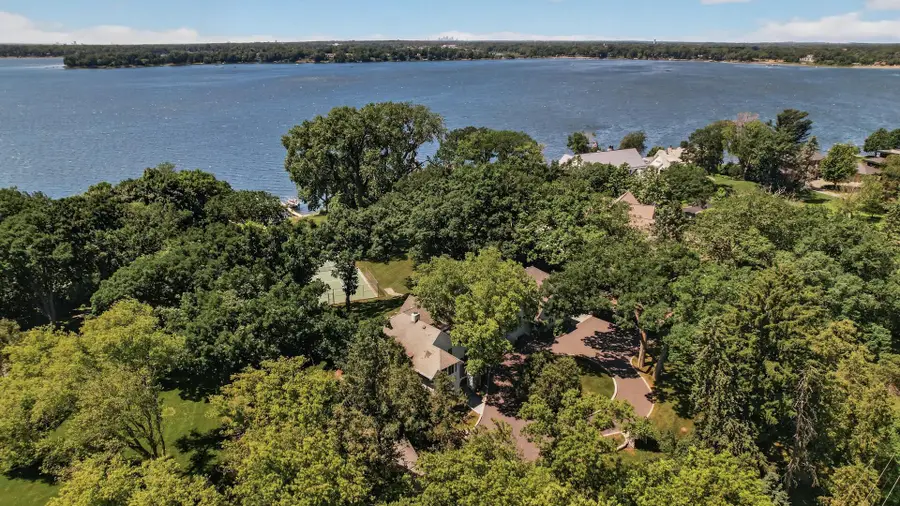 40 Dellwood Avenue, Dellwood, MN 55110 - #2
