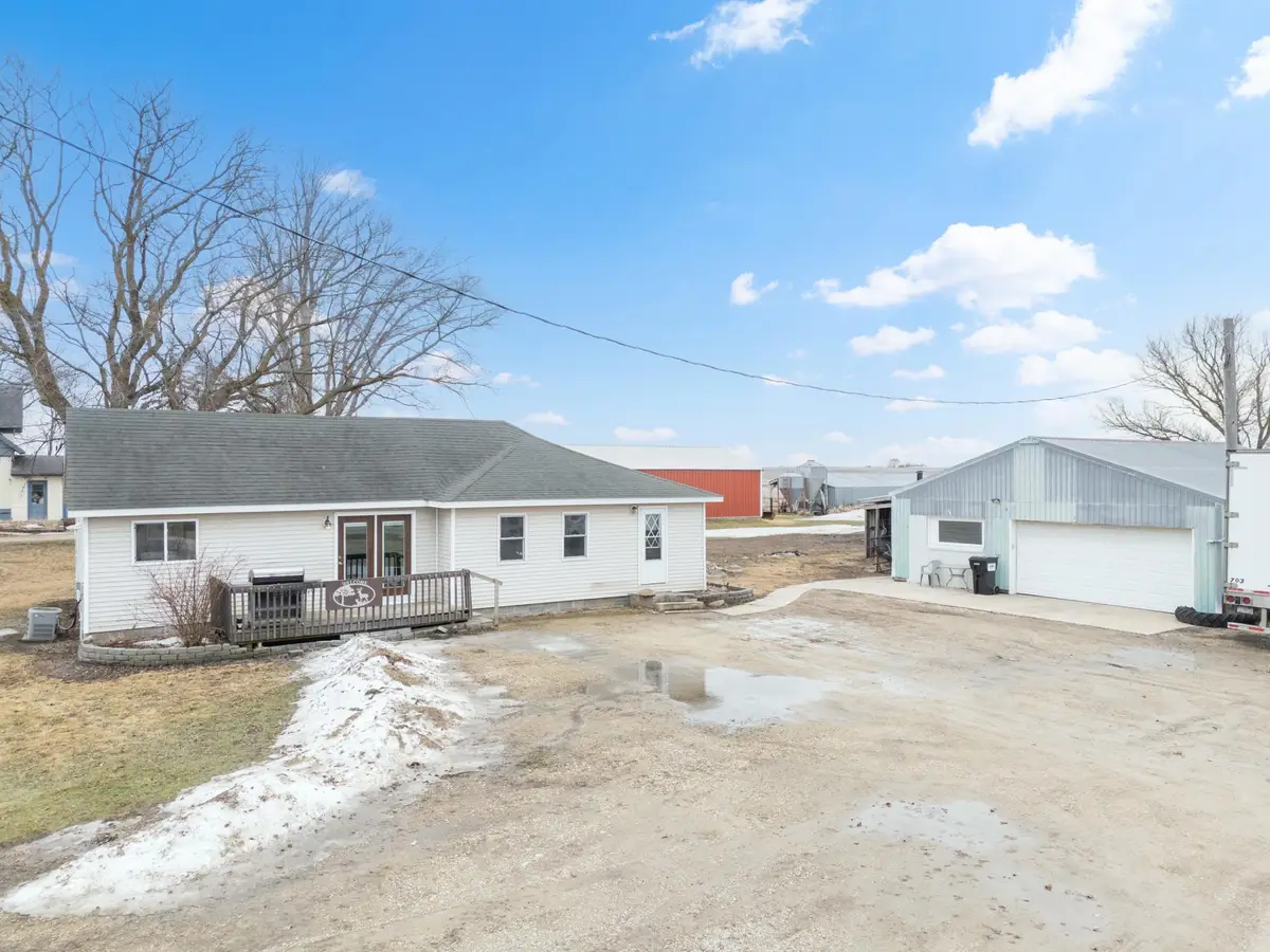 4604 County Road 140 Se, Stewartville, MN 55976 - #1