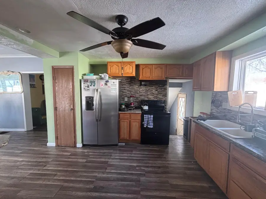 216 N 6th Street, Montevideo, MN 56265 - #2