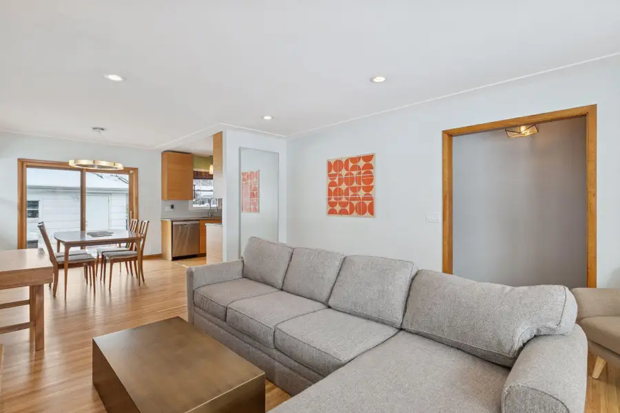 3529 Zenith Avenue N, Robbinsdale, MN 55422 - #3