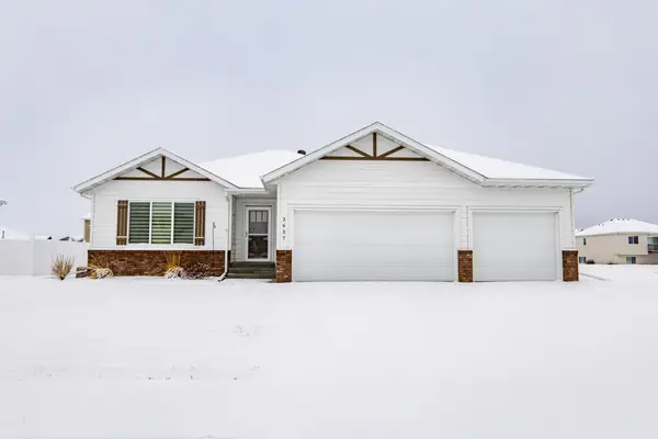 3637 18th Street S, Moorhead, MN 56560