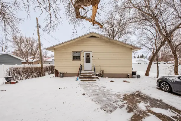 122 12th Avenue N, Casselton, ND 58012