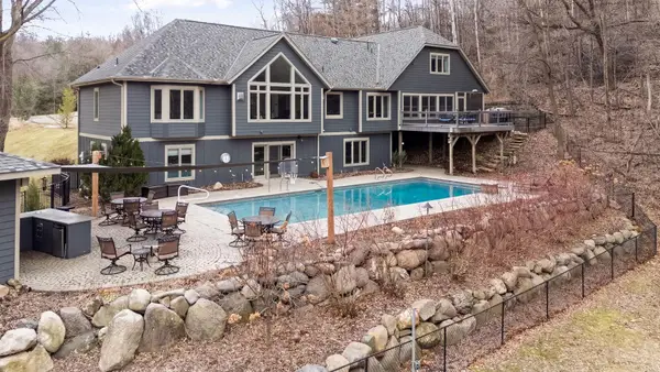 6590 Orchard Ridge Trail, Woodbury, MN 55129