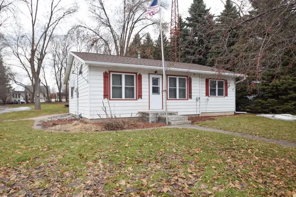 1409 Lakeland Drive Ne, Willmar, MN 56201