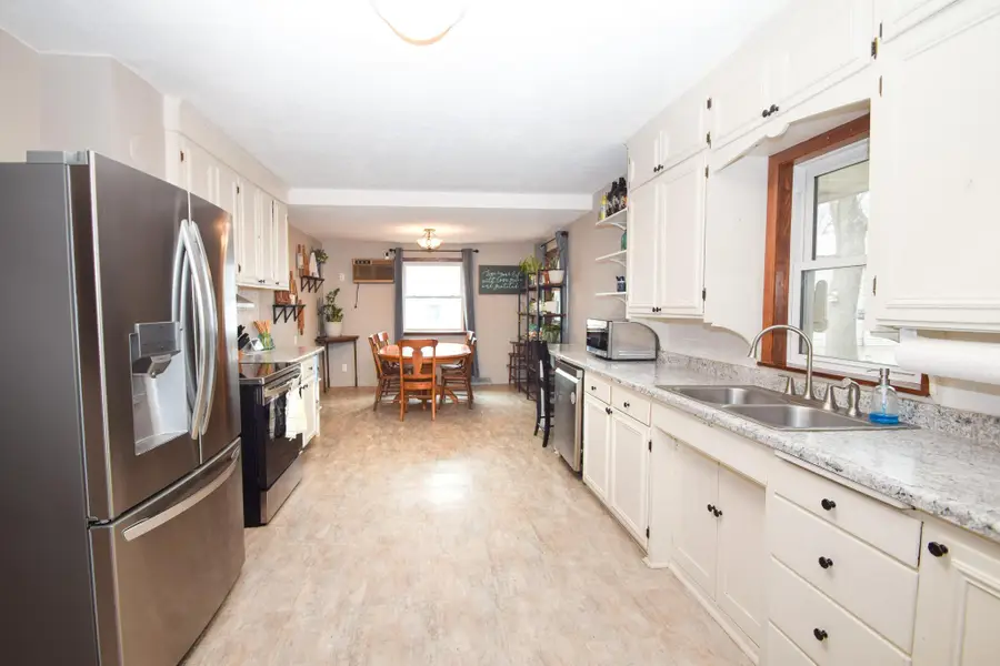 1409 Lakeland Drive Ne, Willmar, MN 56201 - #3