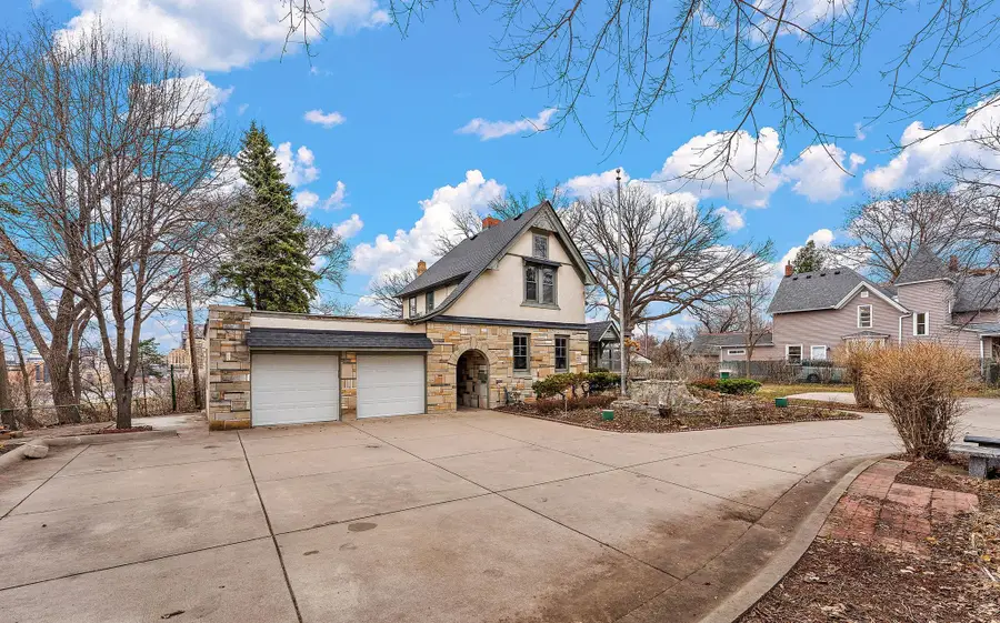 231 Isabel Street W, Saint Paul, MN 55107 - #2