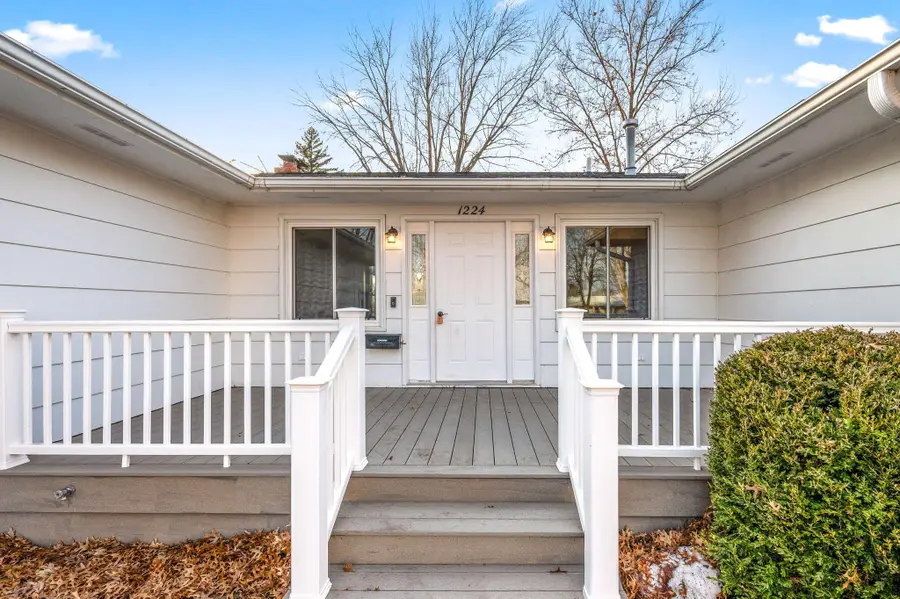 1224 S Ramsey Street, Blue Earth, MN 56013 - #3