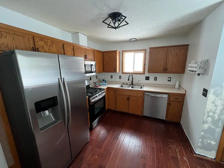 801 Cedar Street Sw, Isanti, MN 55040 - #3