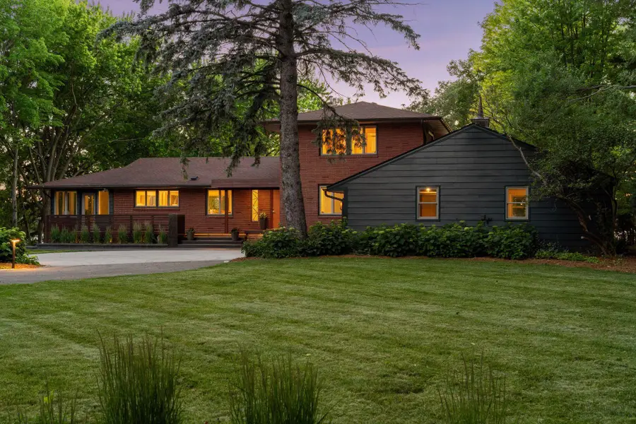 3369 Snelling Avenue N, Arden Hills, MN 55112 - #3
