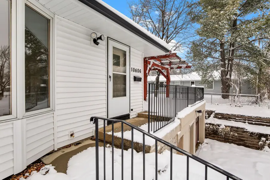 10406 Harriet Avenue S, Bloomington, MN 55420 - #3