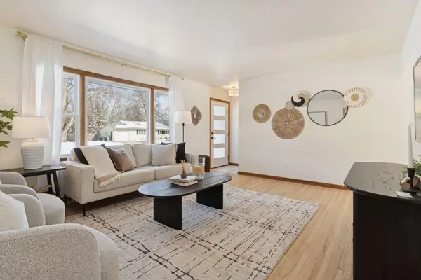 13413 Arthur Street W, Minnetonka, MN 55305