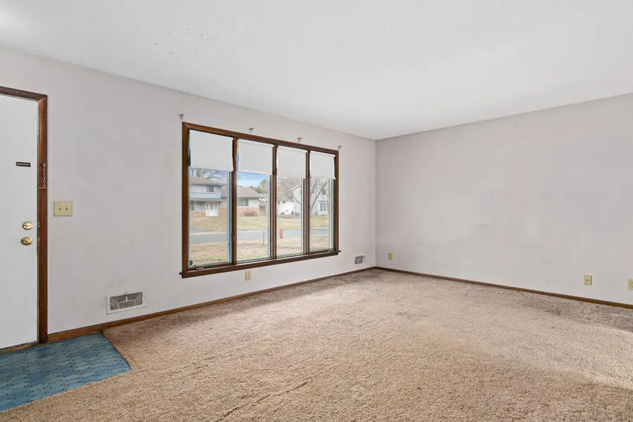 8101 Yates Avenue N, Brooklyn Park, MN 55443 - #3