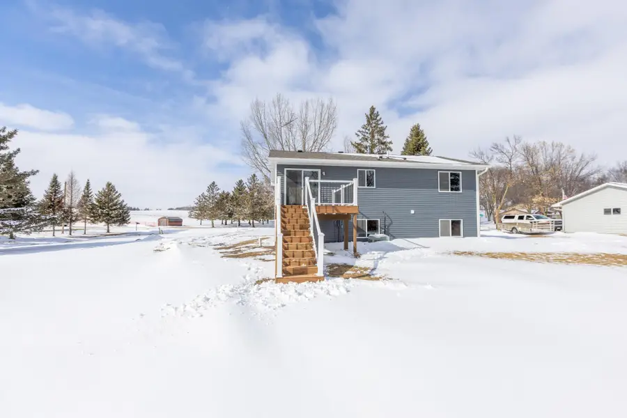 5622 Jeffery Avenue Sw, Howard Lake, MN 55349 - #2
