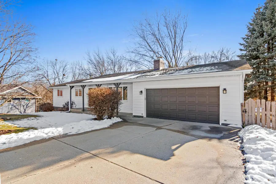 1496 Sunshine Circle, Chaska, MN 55318 - #3