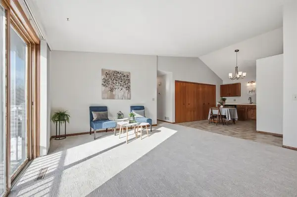 3286 Greenbrier Street #3286C, Vadnais Heights, MN 55127