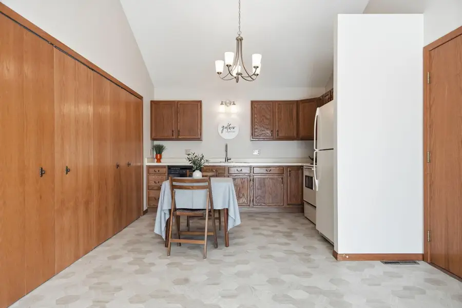 3286 Greenbrier Street #3286C, Vadnais Heights, MN 55127 - #3