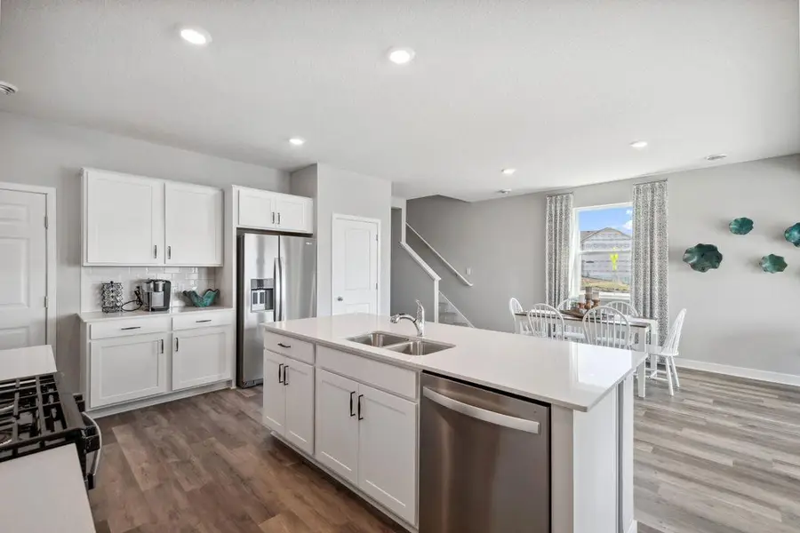 2355 Highview Terrace, Shakopee, MN 55379 - #2