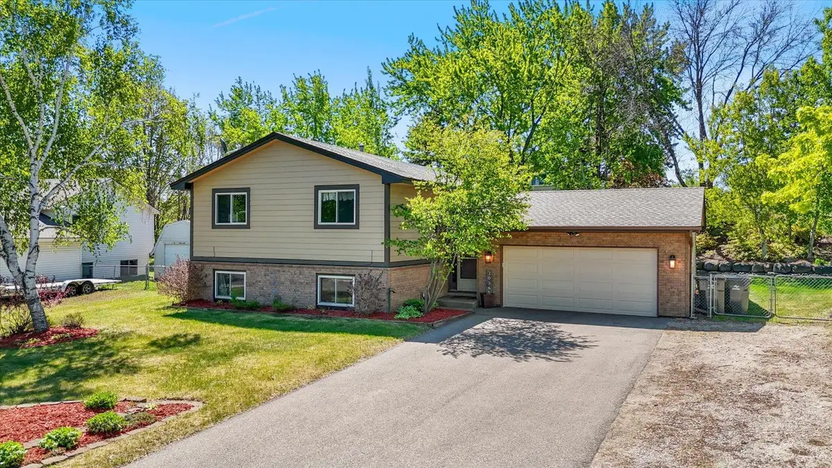 10365 Buckingham Drive, Eden Prairie, MN 55347 - #1
