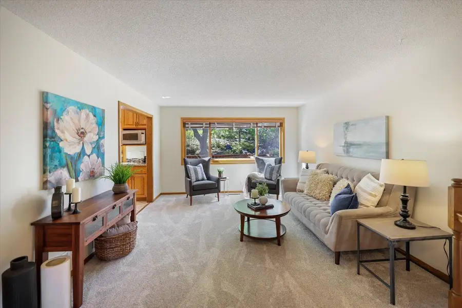 10365 Buckingham Drive, Eden Prairie, MN 55347 - #3