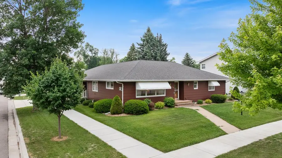 109 Pine Avenue N, Canby, MN 56220 - #3