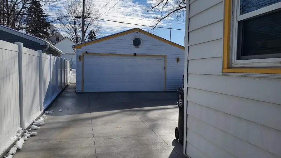 2156 Bush Avenue E, Saint Paul, MN 55119 - #3