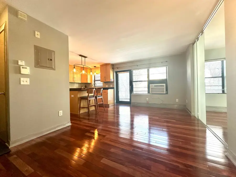 2201 3rd Avenue S #105, Minneapolis, MN 55404 - #2