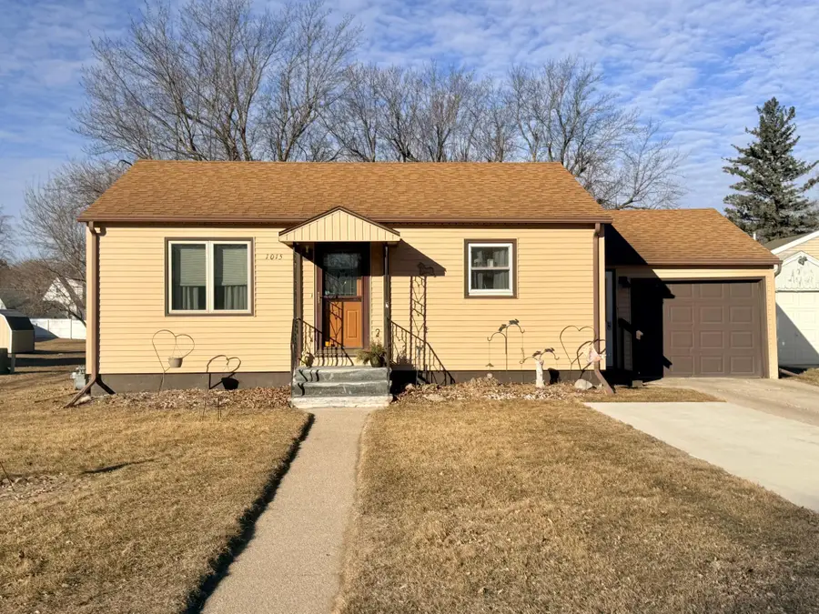 1015 Fredrick Avenue, Worthington, MN 56187 - #2