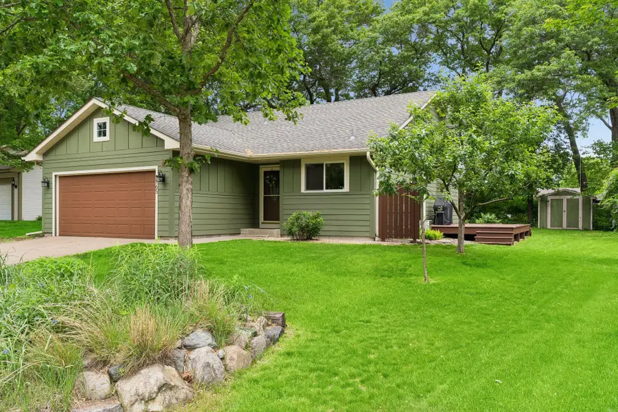 1165 Ravenswood Street, Shoreview, MN 55126 - #3