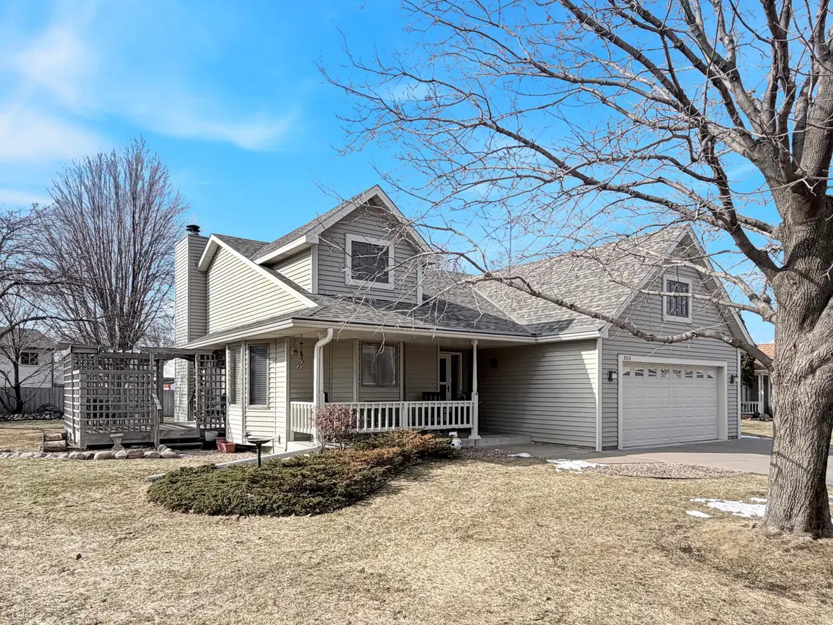 3510 Gershwin Avenue N, Oakdale, MN 55128 - #1